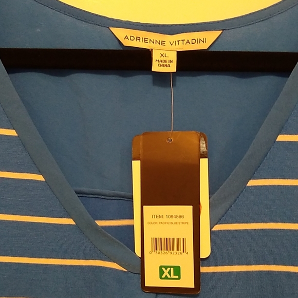 ADRIENNE VITTADINI NWT v-neck blue striped… - Picture 2 of 6